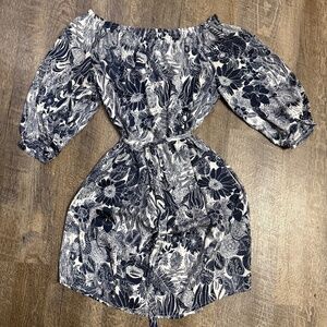 H&M Off The Shoulder Blue And White Floral Dress Size 4 Detachable Belt